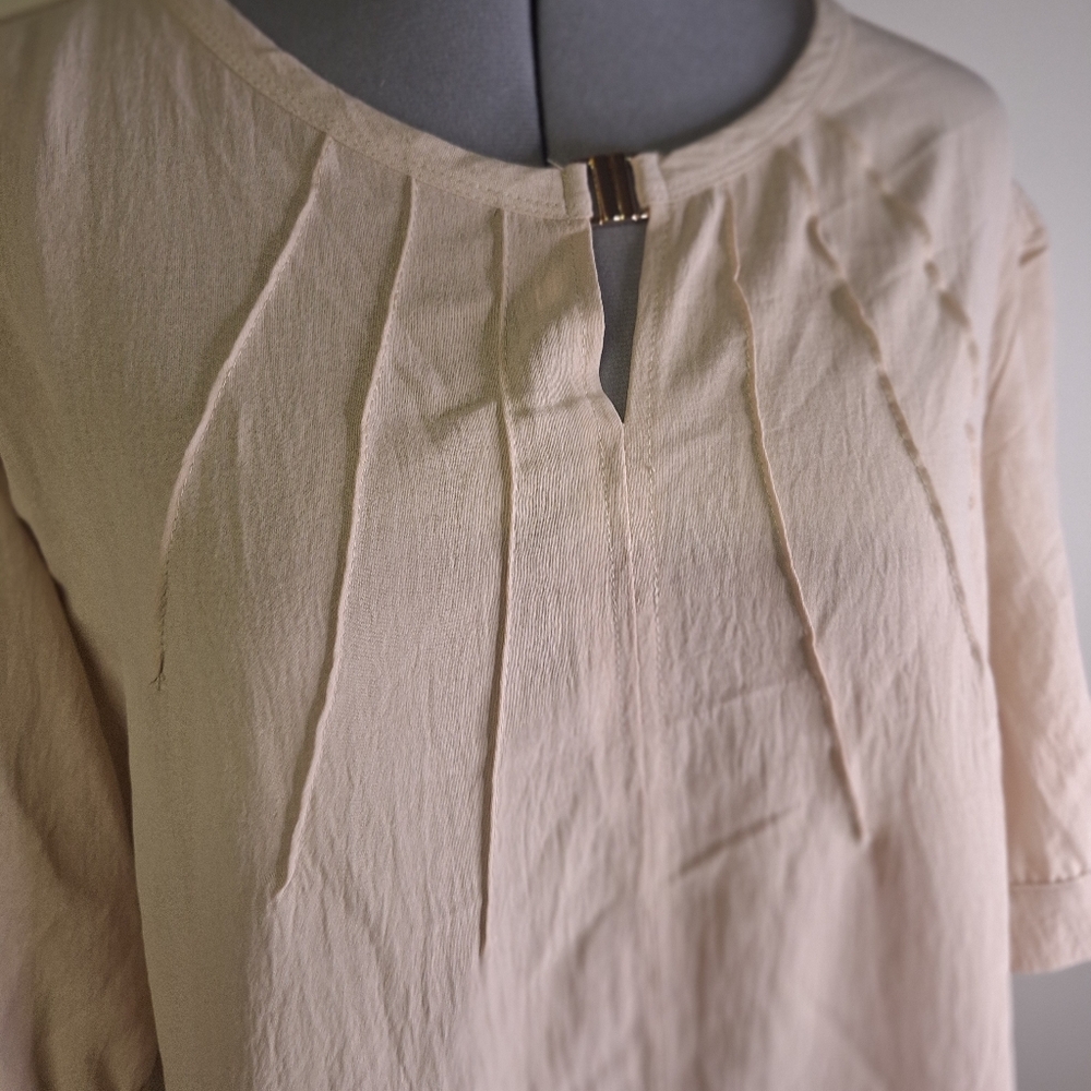 NWT Blooming Jelly Light Pink Women's Blouse with Keyhole Size XXL